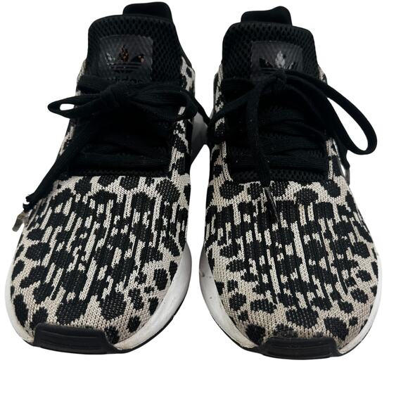 Adidas Spotted Leopard Print Swift Run Lightweight Sneakers Women's Size 8 - Picture 1 of 12